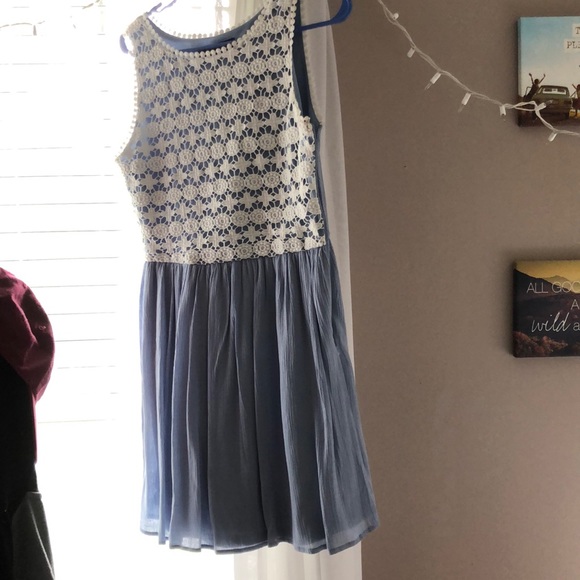 Dress - Picture 2 of 2